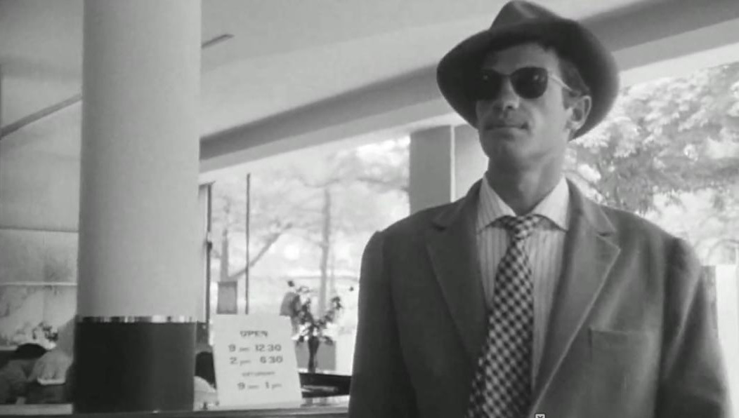 Президент Франции Эммануэль Макрон назвал артиста национальным достоянием страны.