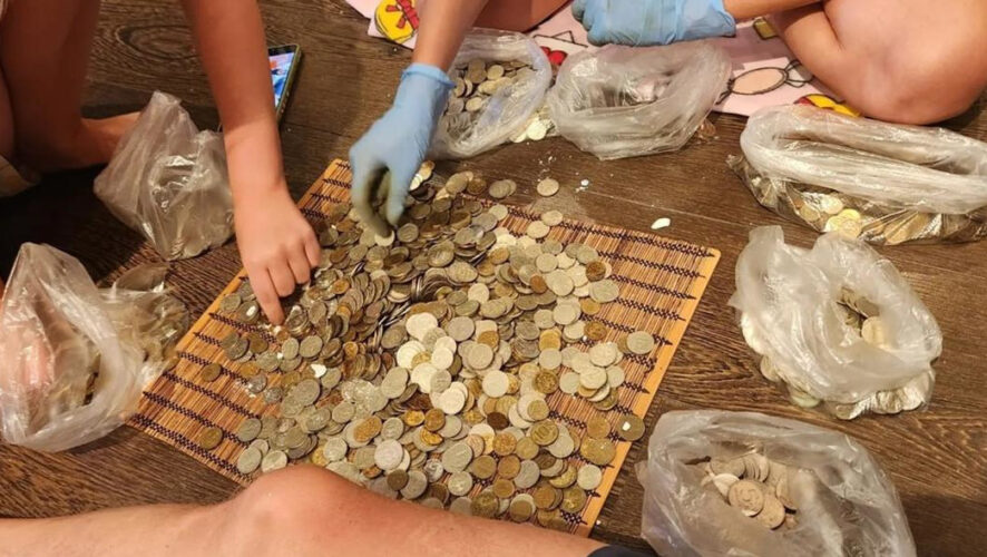 В копилке набралось 40 тысяч монет на 166 килограмм.