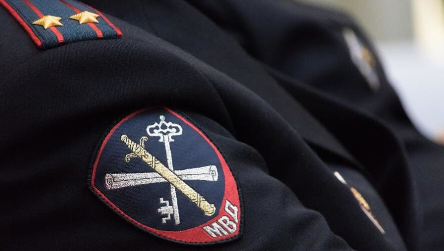 В квартирах подозреваемых изъяли компоненты для изготовления самодельного взрывного устройства.