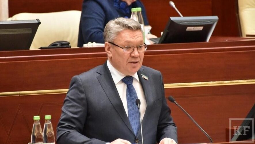 Депутаты республиканского парламента согласовали кандидатуру Рафиса Бурганова в качестве первого вице-премьера — главы Минобрнауки Татарстана.