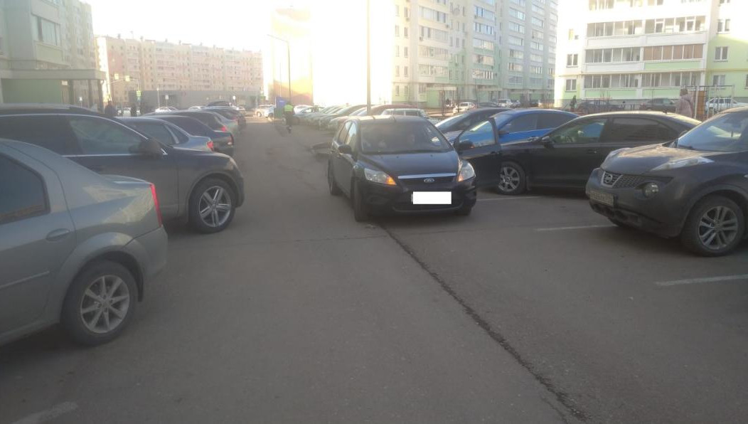 Ее доставили в Детскую городскую больницу с ушибом стопы.