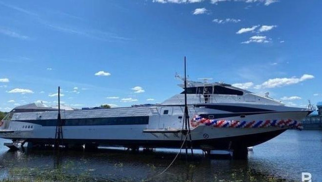 По плану судна введут в июне-июле 2023 года.