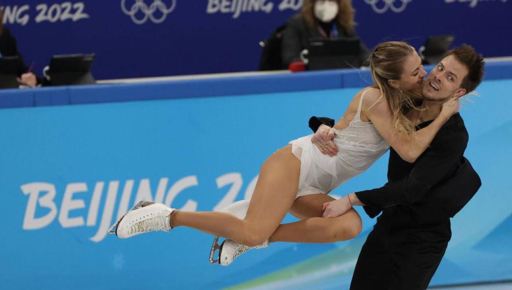 Наша команда досрочно заняла первое место.