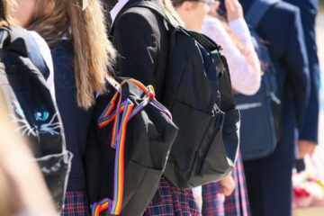 Традицию введут в учреждениях с 1 сентября этого года.