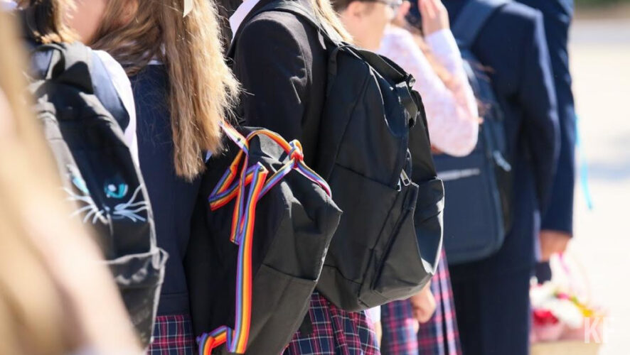 Традицию введут в учреждениях с 1 сентября этого года.