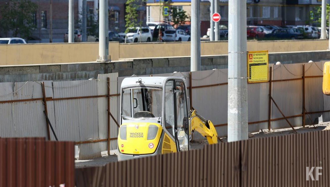 На двух участках подрядчик должен провести подготовительные и земляные работы.