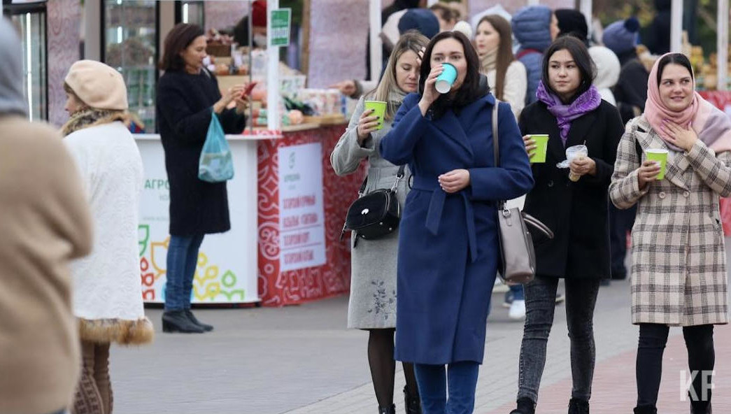 Циклон и холодный фронт сменятся теплыми воздушными массами с Атлантики во второй половине сентября или в начале октября.