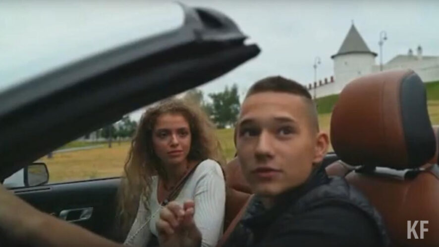 Супруг телеведущей канала ТНТ Ксении Бородиной прибыл с сыном в Казань и решил показать девушкам город