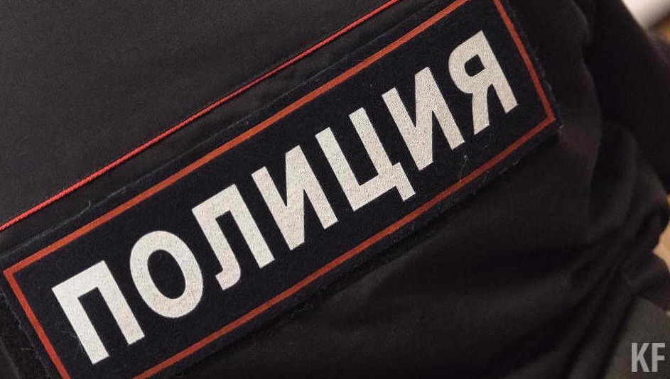 Вор заметил отсутствие консультантов и посетителей