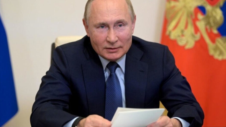 Президент России поблагодарил сельчан за труд и преданность делу.