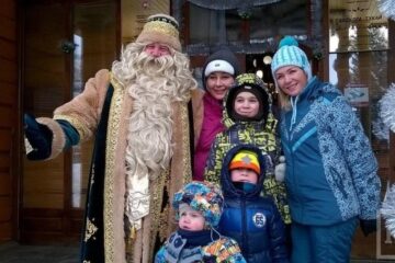 Татарстанский Кыш Бабай занял вторую строчку в рейтинге самых популярных Дедов Морозов в России этой зимой. Такие данные опубликовало аналитическое агентство ТурСтат.
