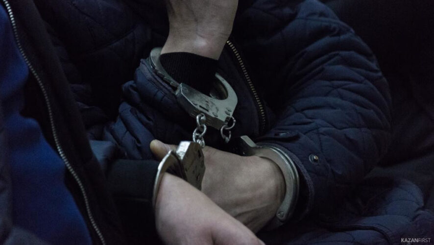 46-летний мужчина с прошлого года разыскивается полицией Нижегородской области за совершение кражи.