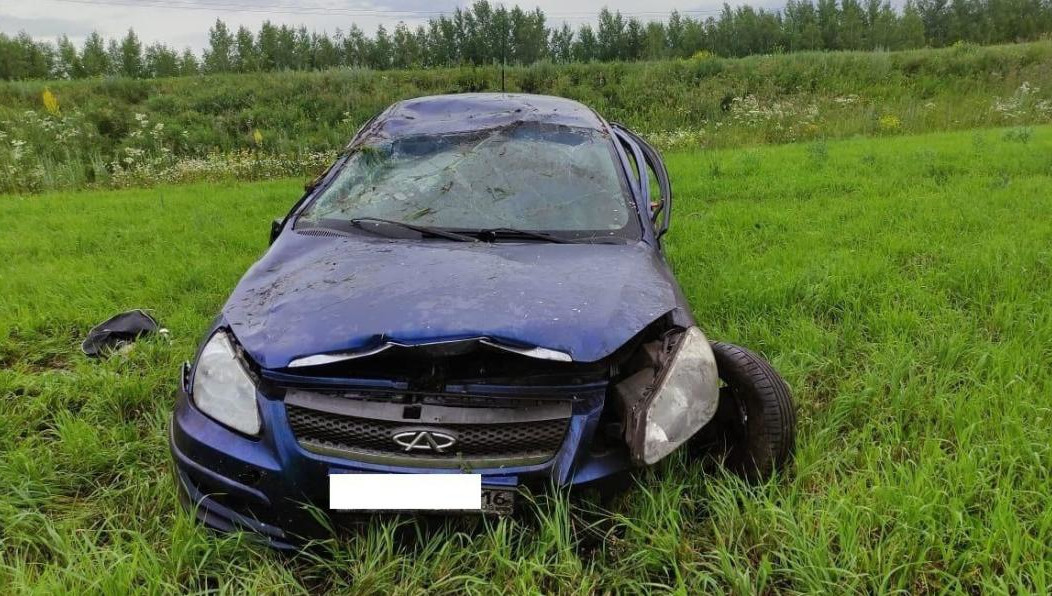 Водитель не была пристегнута ремнем безопасности.