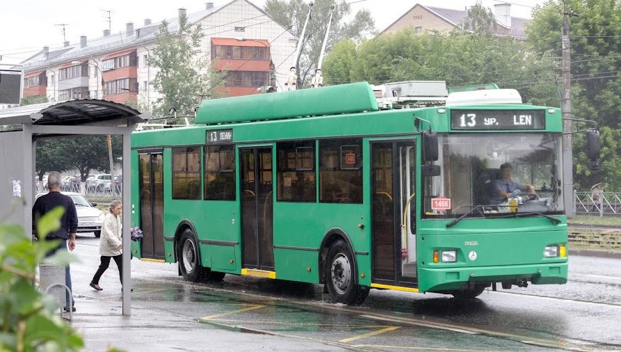 На месте работают специалисты.