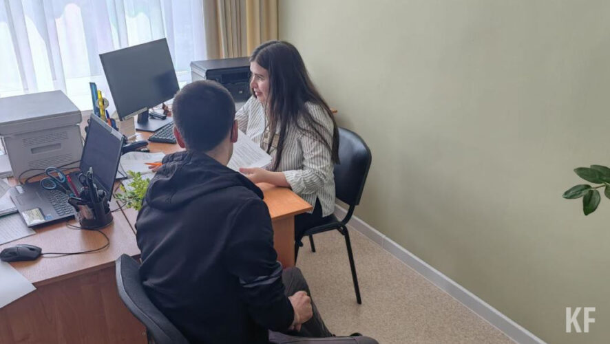 В&nbsp;нефтеграде открыли пункт набора на военную службу по контракту. Пообщались с добровольцами - выяснили их мотивацию и ожидания от участия в СВО.