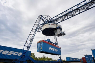 Всего за четыре месяца из региона с помощью сервиса Fesco Kazan Shuttle было перевезено 1 800 ДФЭ. Теперь республика намерена развить транспортные связи по перспективному коридору Север-Юг.
