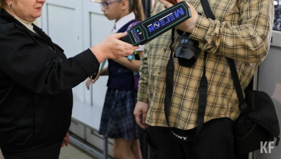 Она должна работать без права отключения и всегда быть под контролем охраны.