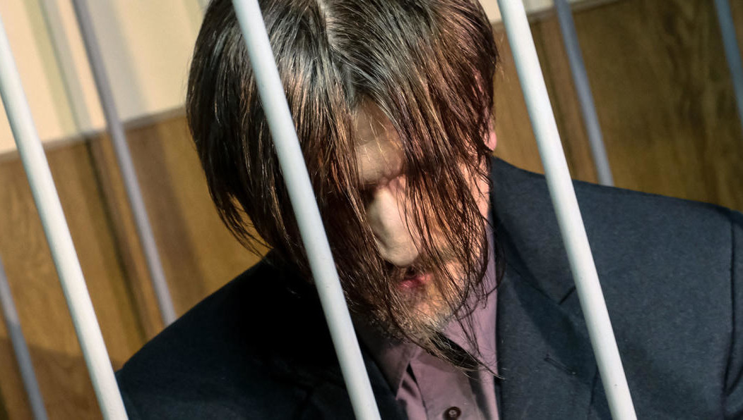 Женщина надеялась на скорый выход сына на свободу.