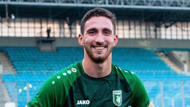 Накануне он забил гол в контрольном матче.