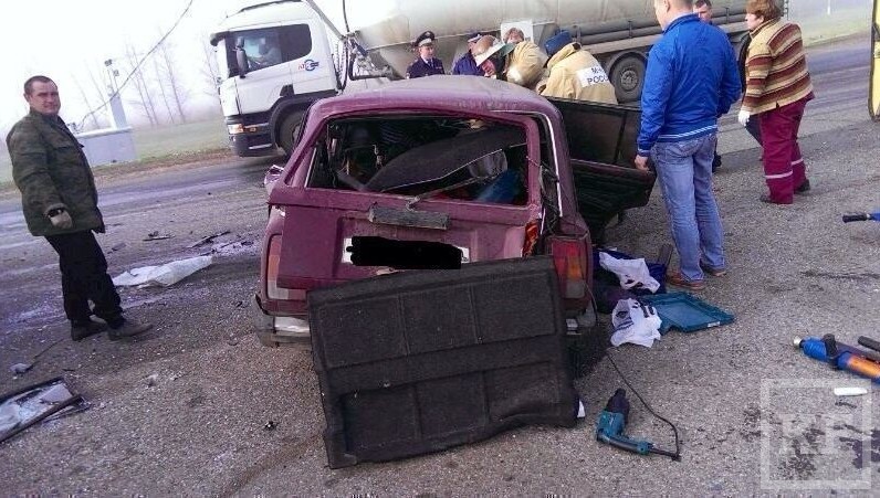 Утром 2 мая на трассе возле Мензелинска столкнулись автомобили  «ВАЗ – 21043» и «МАН». В результате аварии скончался 34-летний водитель легкового автомобиля