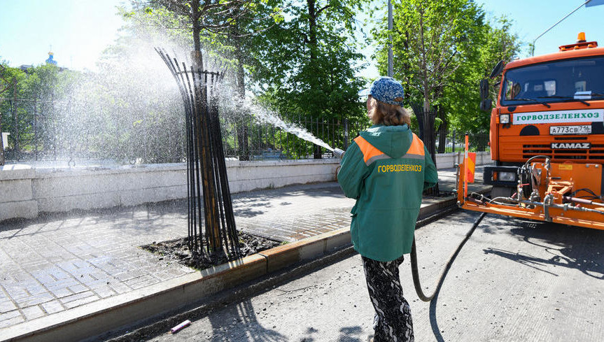 Помочь в этом глава исполкома также призвал и обычных горожан.