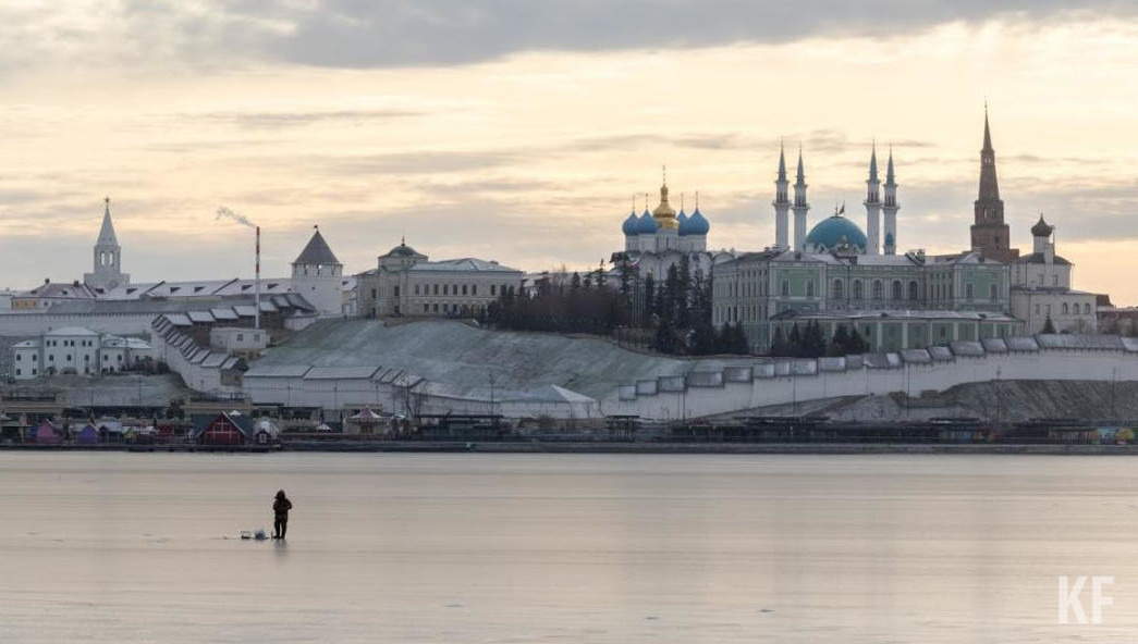 Труп доставили на берег и передали полицейским.