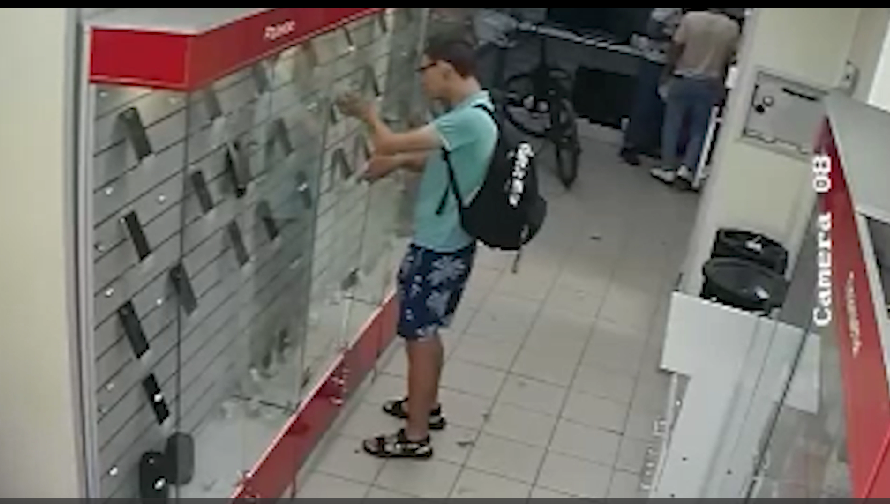 Сумма ущерба составила 3 тысячи рублей.