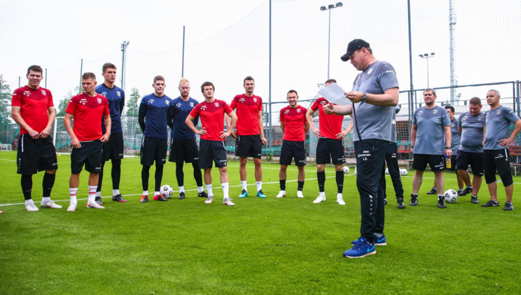 О подготовке и настроении в команде рассказал главный тренер казанцев Леонид Слуцкий.