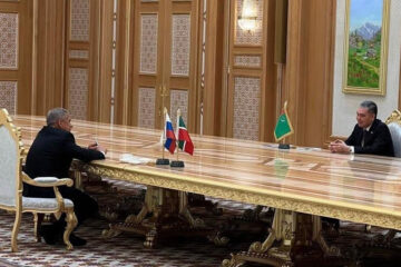 Глава Татарстана встретился с председателем Халк Маслахаты Туркменистана.