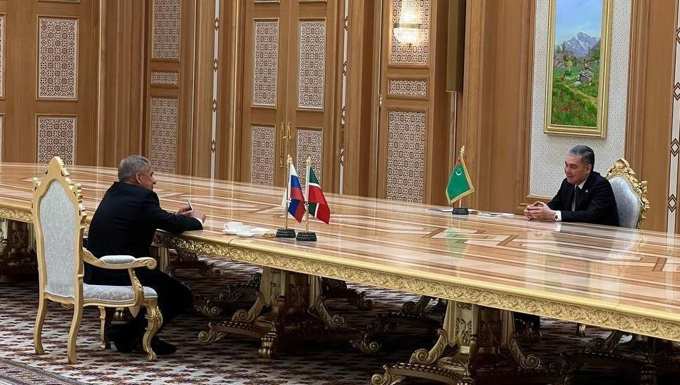 Глава Татарстана встретился с председателем Халк Маслахаты Туркменистана.