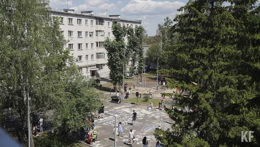 Сотрудники МЧС не нашли повреждений в конструкции зданий.