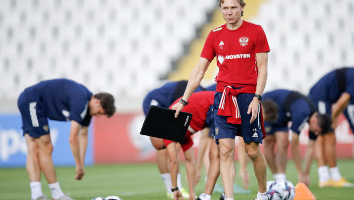 Тренер &laquo;Ростова&raquo; и сборной России резко против паспорта болельщика.