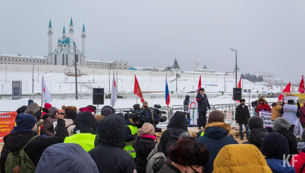 Из-за санкционированной акции протеста вся семья не смогла попасть в цирк на шоу слонов.