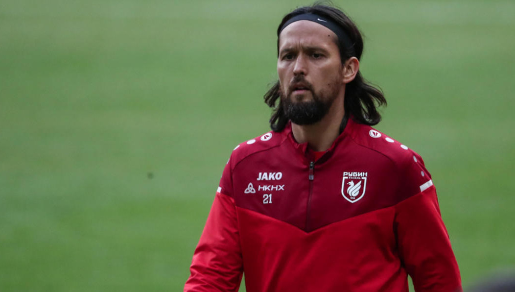 Наставник казанцев прокомментировал отличный мяч полузащитника.