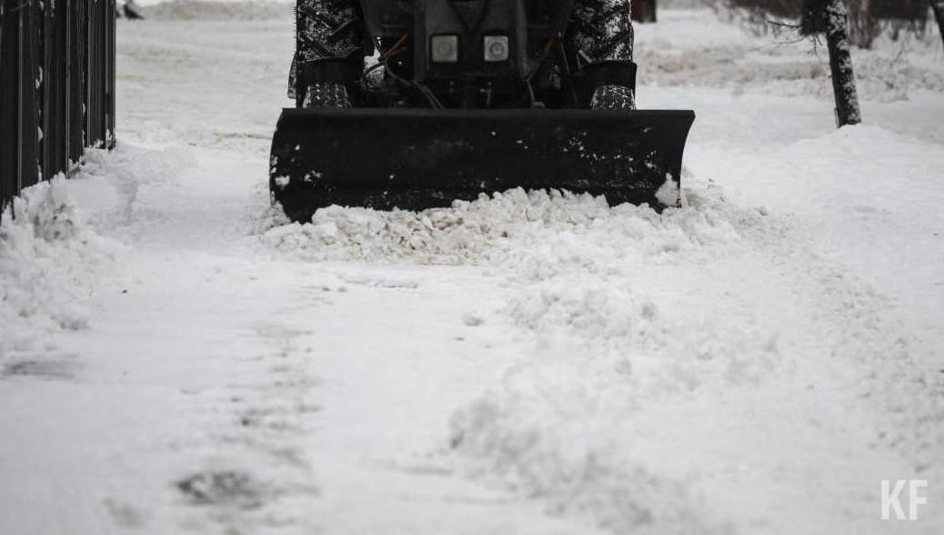 Законным способом сделать это можно через собрание собственников дома.