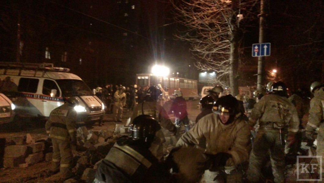 В результате взрыва газа обрушились два подъезда жилого дома в Перми