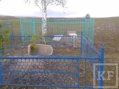 На кладбище в Татарстане неизвестные разгромили 100 надгробий