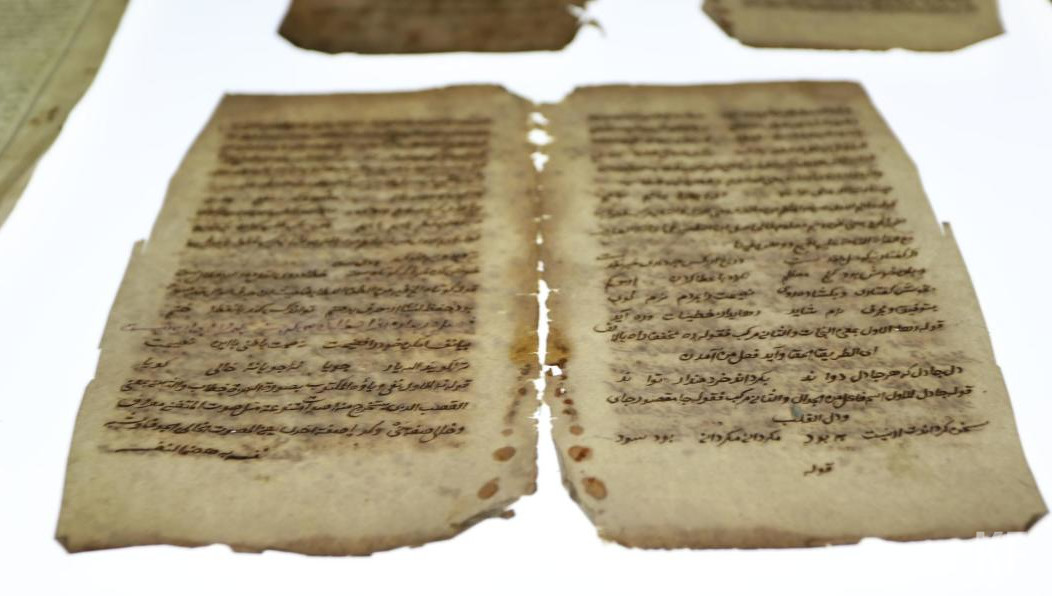 В Татарстане в учреждении будут реставрировать уникальные документы прошлых веков.