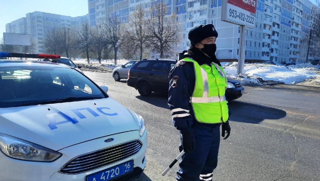 Самый частый - выезд на встречную полосу.