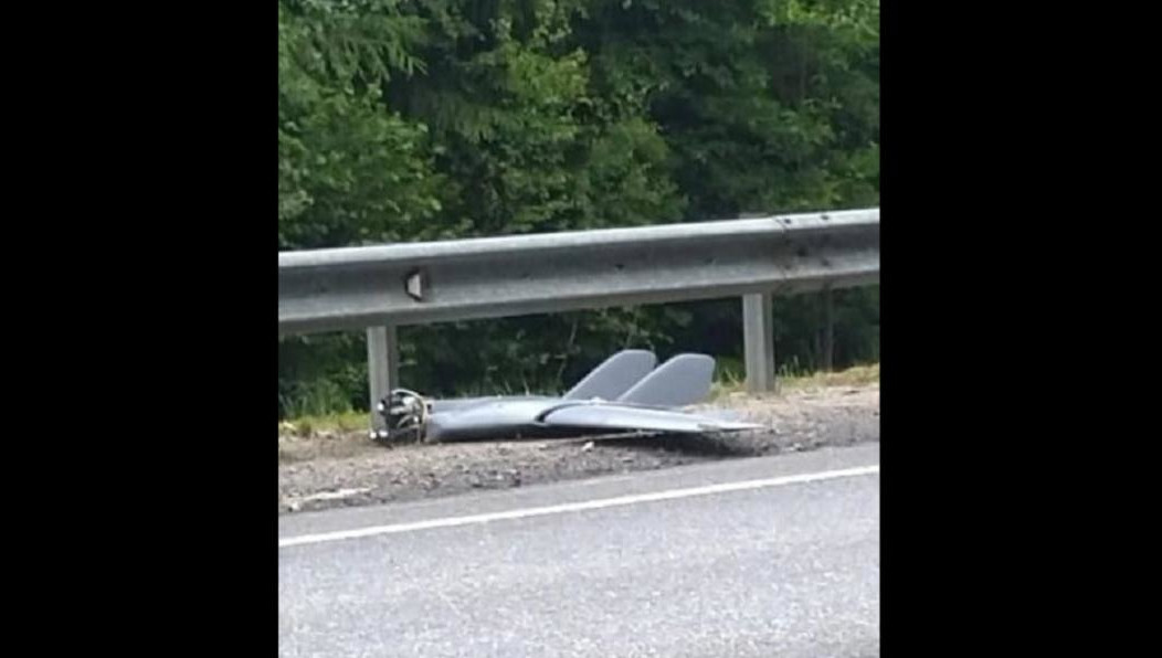 На местах происшествия проводятся оперативно-технические мероприятия.