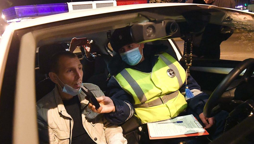 В челнинских дворах автовладельцы создают такие ситуации