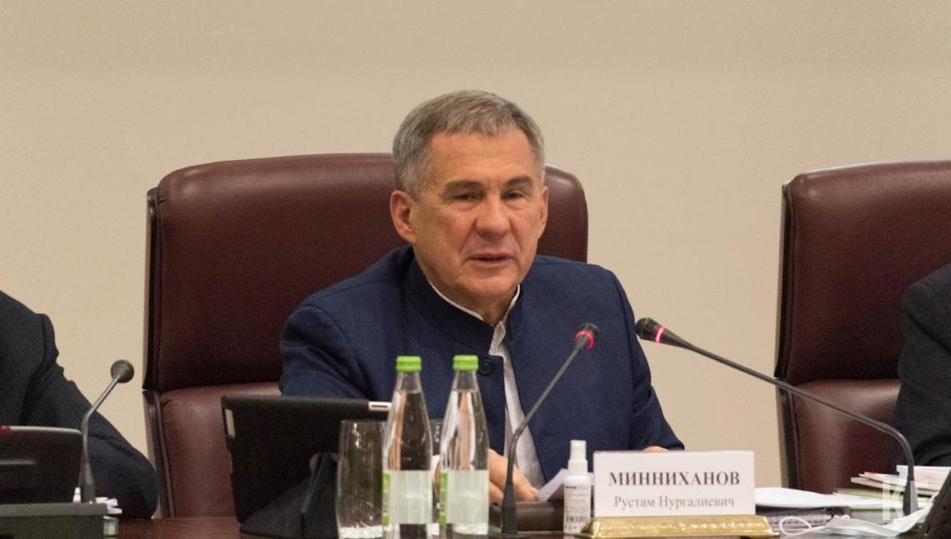 На мероприятии присутствовали народная артистка страны и республики Ирина Хакимова и заслуженный тренер России Леонид Слуцкий.