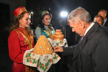 Здесь проживает одна из крупнейших татарских диаспор за рубежом.