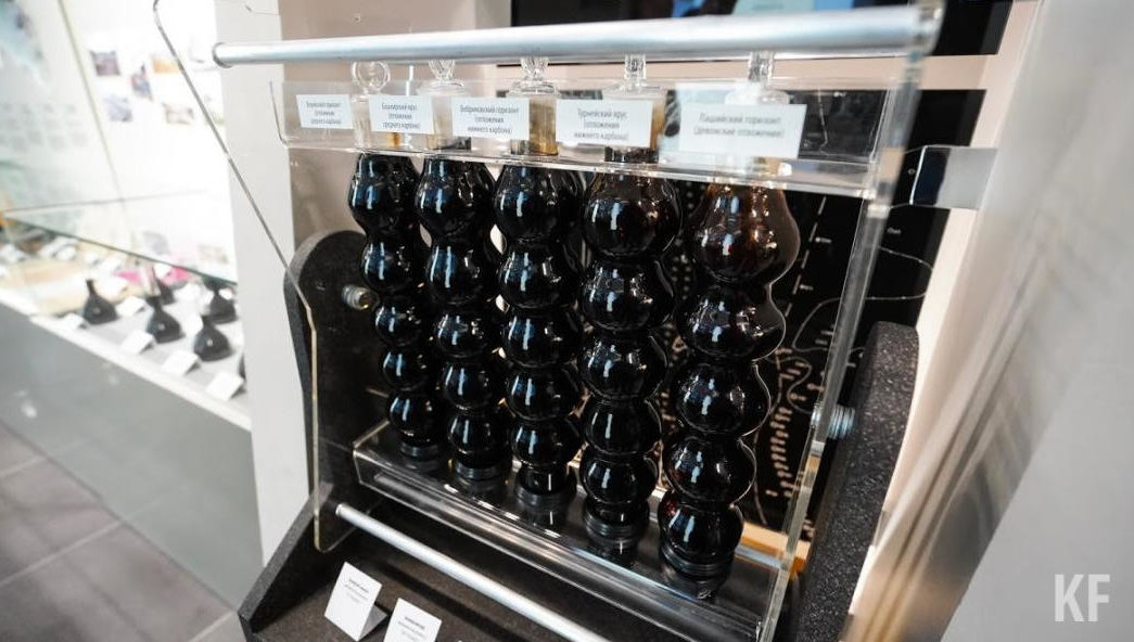 К 14:30 по московскому времени нефть замедлила падение и торговалась на уровне 107