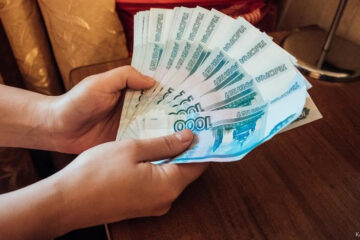 Бабушка отдала 40 тысяч рублей мошеннице