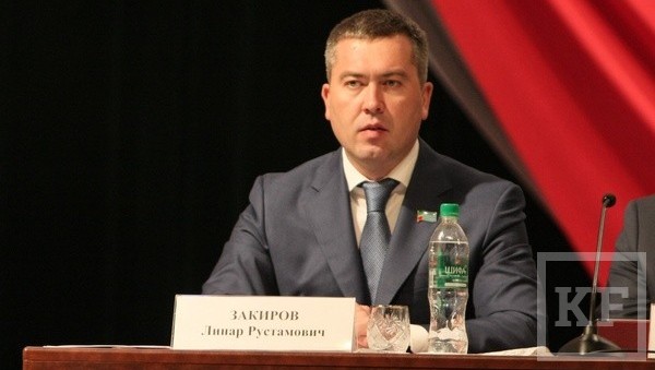 Депутаты горсовета Бугульмы переизбрали сегодня мэром Линара Закирова