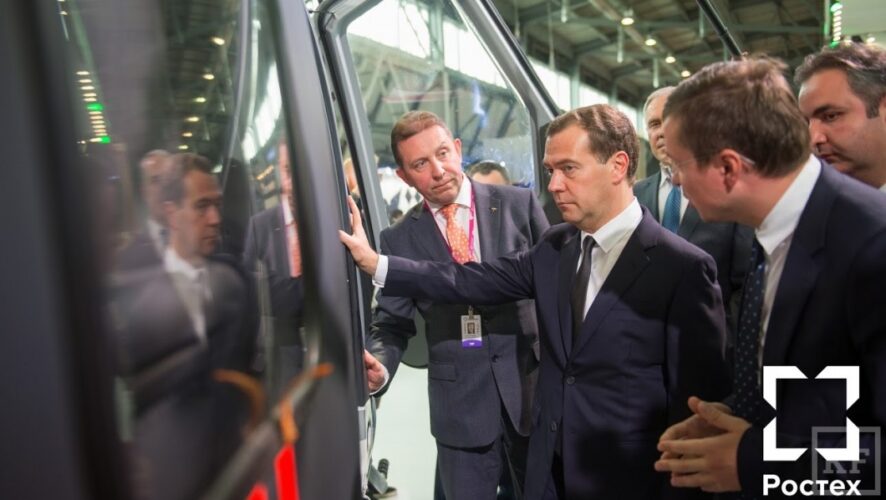 Премьер-министр России Дмитрий Медведев на выставке «Иннопром-2015» заявил