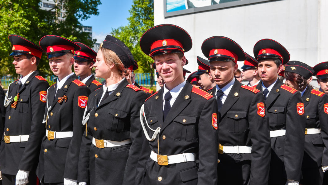 В нем молодые люди могут пройти интенсивный курс обучения военно-прикладному делу.