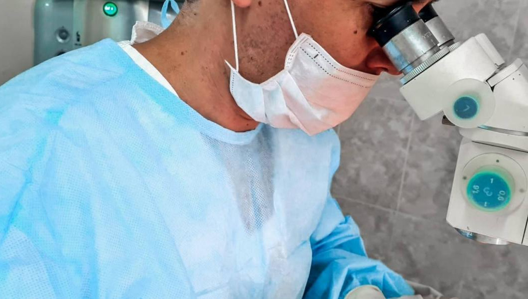 Хирурги наложили 10 швов.