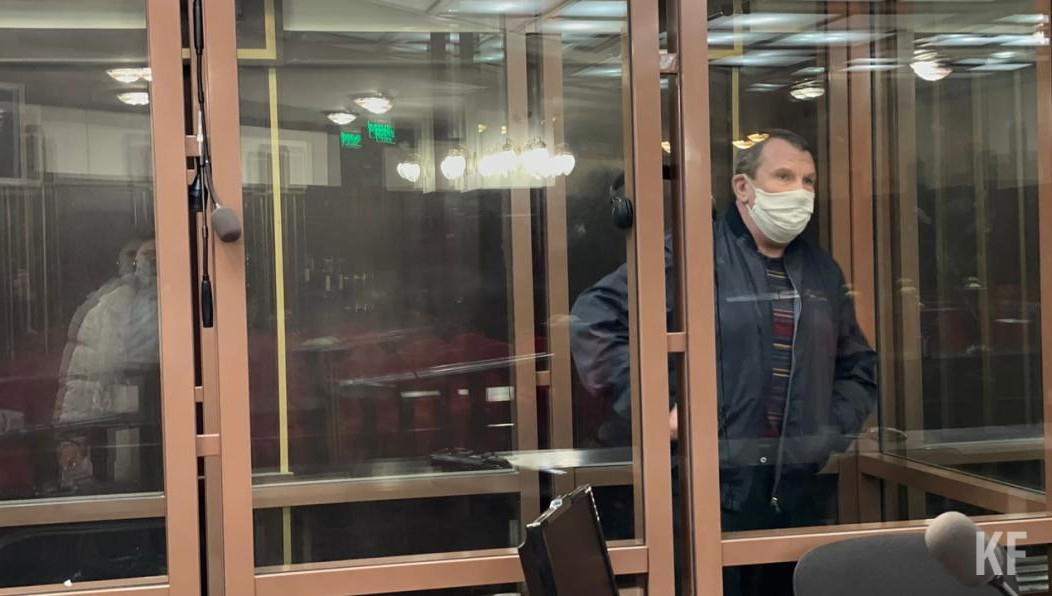 При этом были учтены смягчающие обстоятельства в виде помощи детдомам.